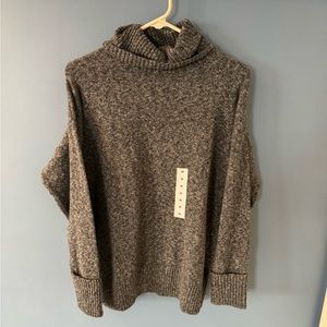 Old Navy Grey Sweater